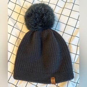 Roots toque